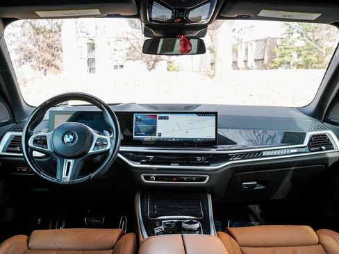 Used 2024 BMW X5 M60i image 12