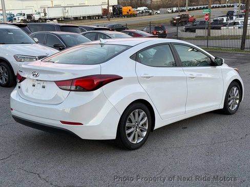 Used 2015 Hyundai Elantra SE w/ Option Group 02 image 6