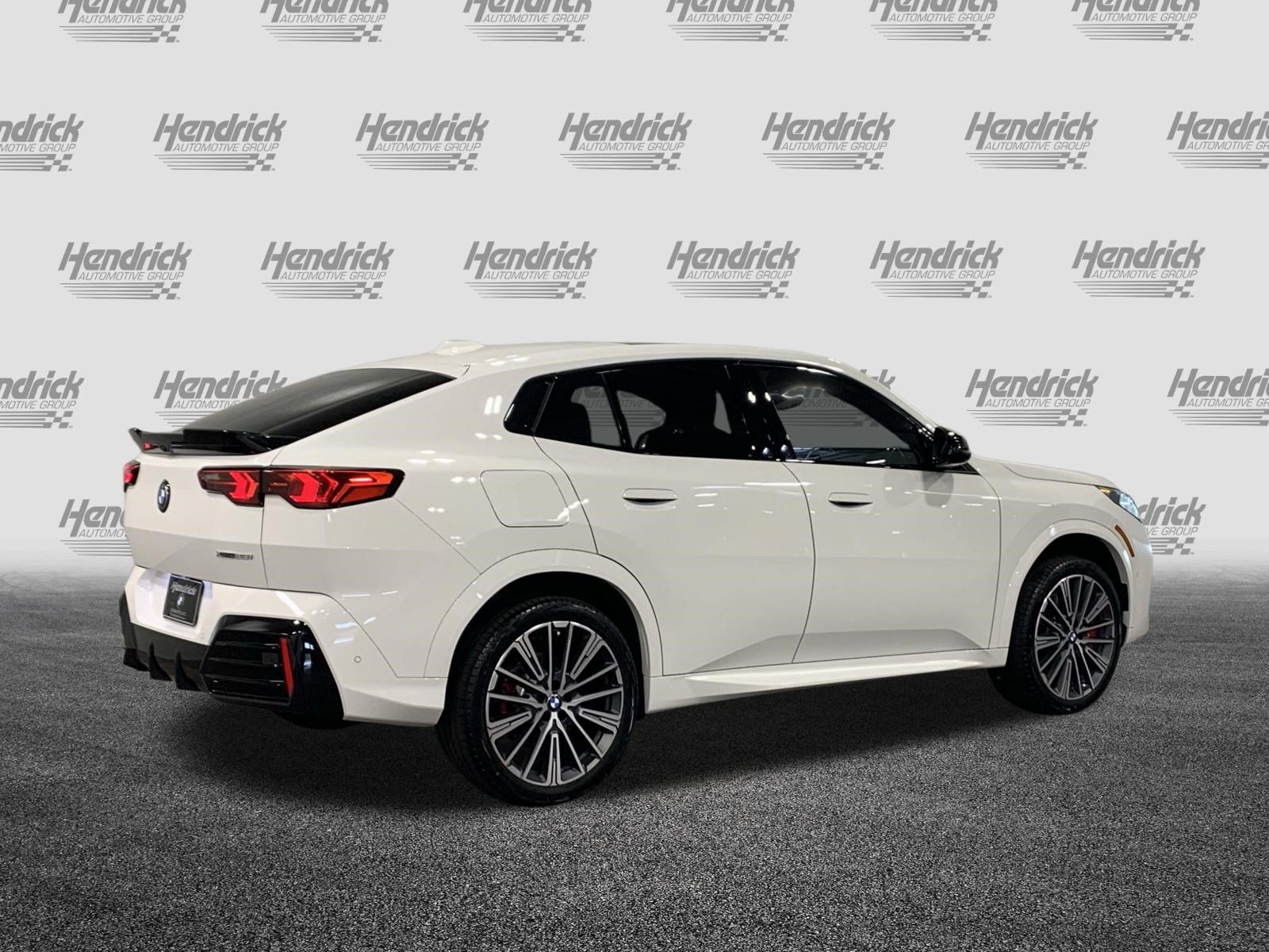 Certified 2026 BMW X2 xDrive28i w/ Technology Package AWD/4WD image 8