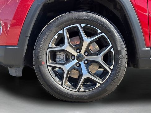 Used 2025 Jeep Compass Limited AWD/4WD image 12