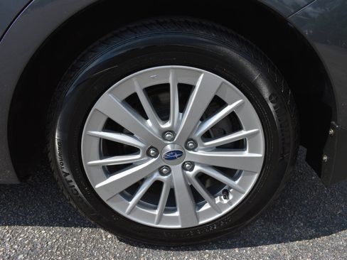 Used 2018 Subaru Impreza 2.0i Premium AWD/4WD image 44