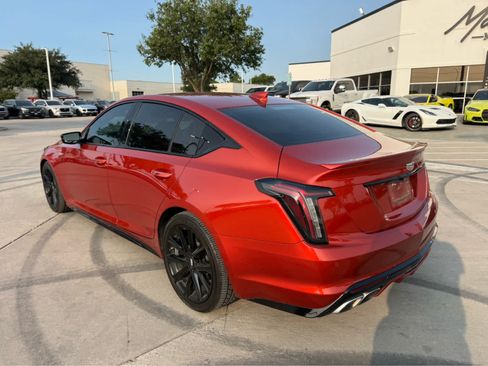 Used 2020 Cadillac CT5 V w/ Premium Package RWD image 3