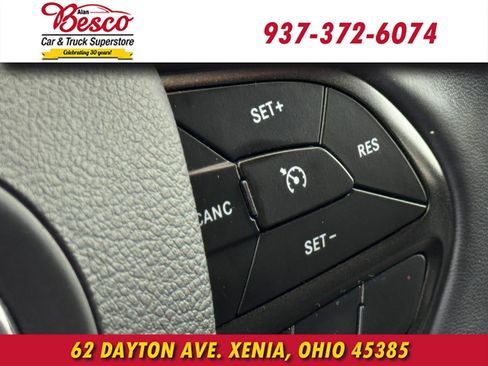 Used 2019 Jeep Cherokee Trailhawk image 12
