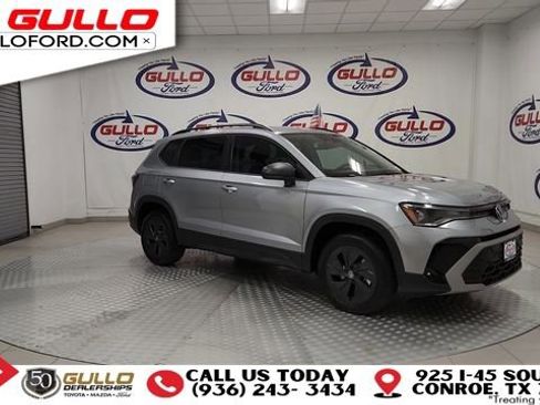 Used 2025 Volkswagen Taos S w/ Taos MDO Package image 2