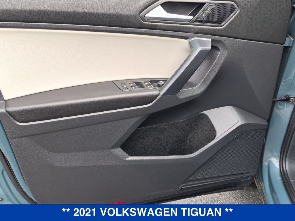 Used 2021 Volkswagen Tiguan SE FWD image 11