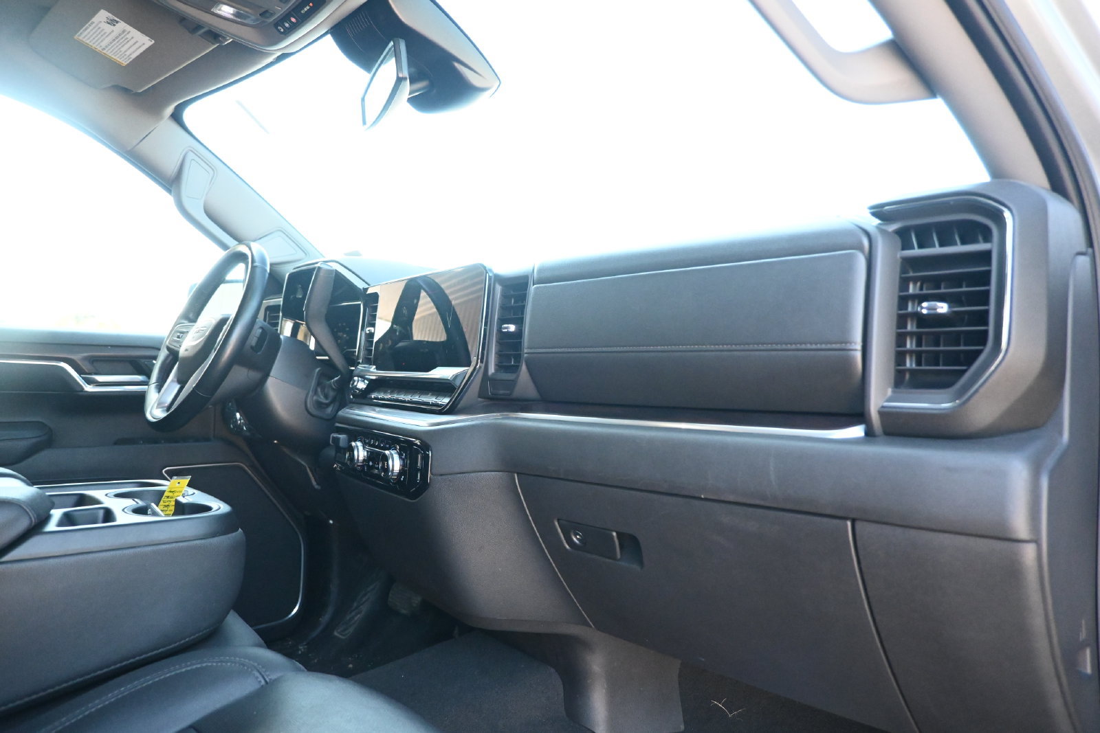Used 2025 GMC Sierra 1500 SLT RWD image 28