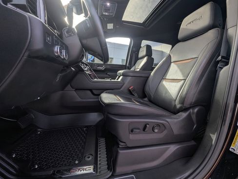 Used 2025 GMC Sierra 2500 AT4 w/ AT4 Premium Plus Package image 21