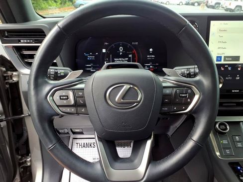 Used 2024 Lexus GX 550 w/ Accessory Package (2T) AWD/4WD image 24