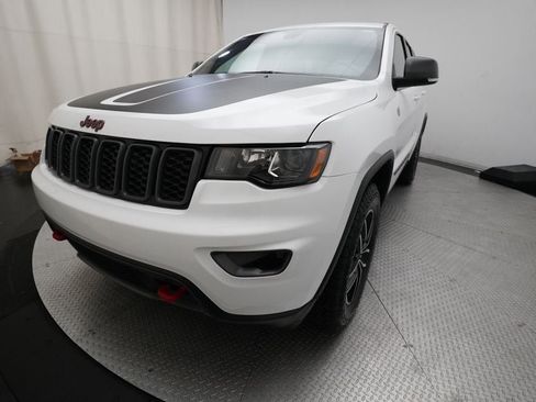 Used 2021 Jeep Grand Cherokee Trailhawk AWD/4WD image 12