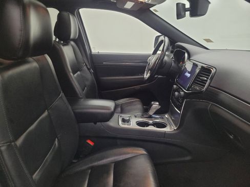 Used 2022 Jeep Grand Cherokee Limited image 21