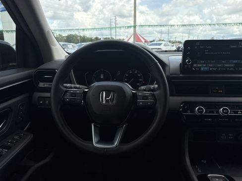 Certified 2025 Honda Pilot EX-L image 21