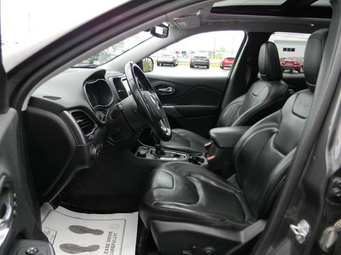 Used 2019 Jeep Cherokee Limited w/ Luxury Group AWD/4WD image 21