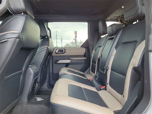 Used 2022 Ford Bronco Wildtrak image 12