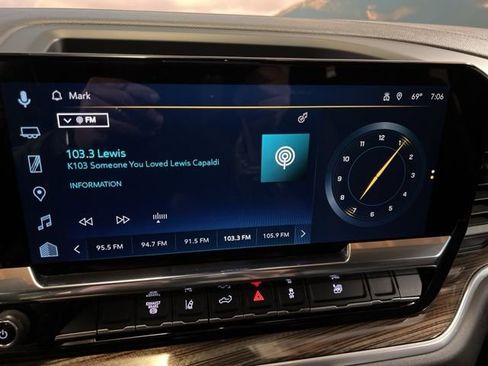 Used 2025 Chevrolet Silverado 2500 LT w/ Convenience Package image 41