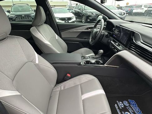 Used 2025 Toyota Camry LE image 15