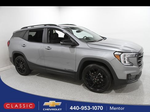 Certified 2024 GMC Terrain SLE w/ Driver Convenience Package AWD/4WD image 1