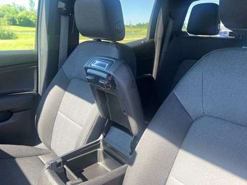 Used 2023 Chevrolet Colorado Trail Boss w/ Technology Package AWD/4WD image 18