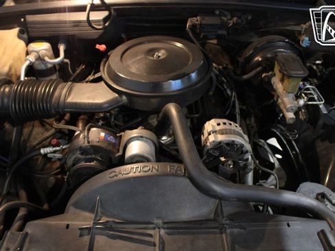 Used 1990 Chevrolet Silverado 1500 2WD Regular Cab image 30