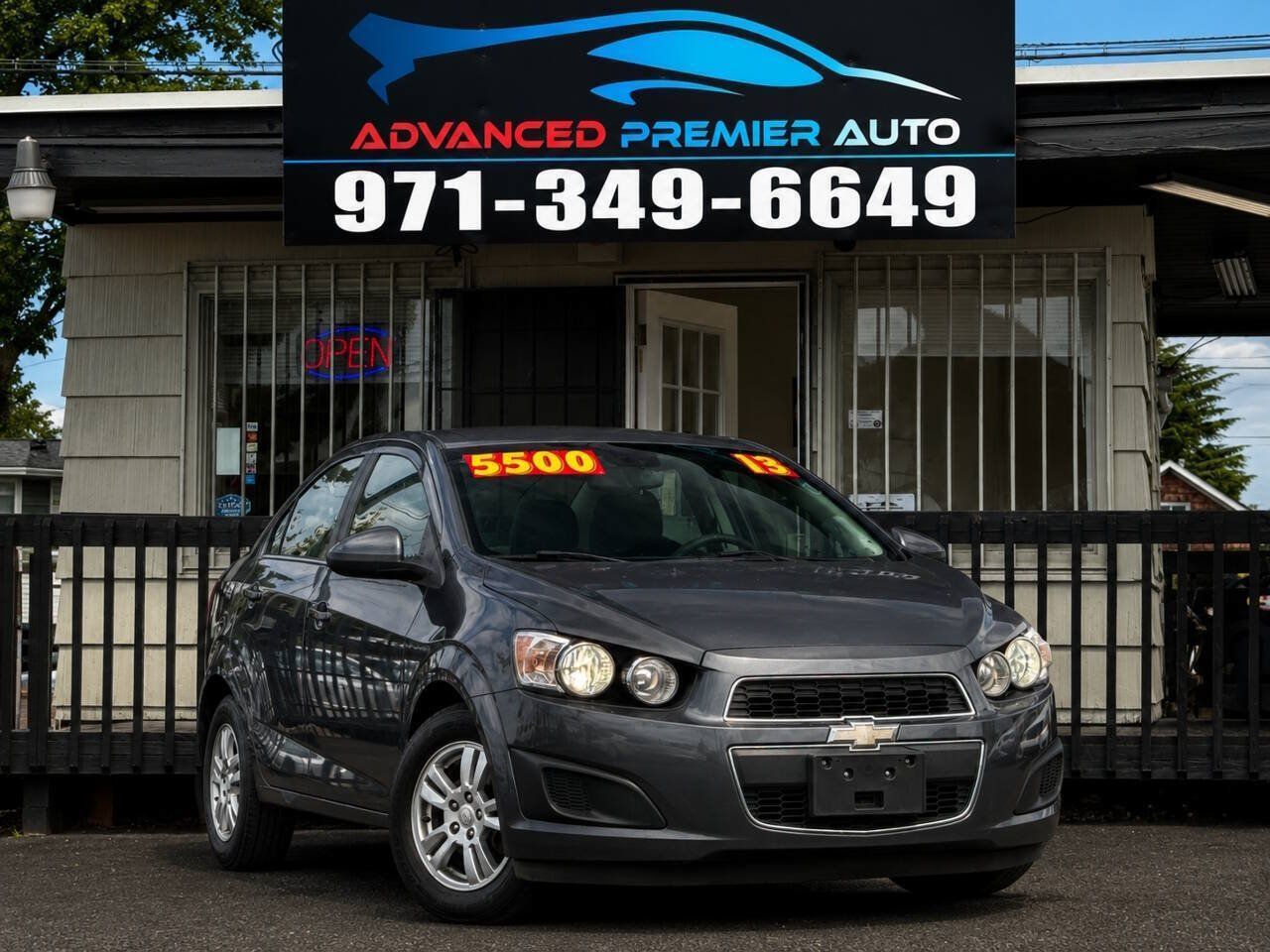 Used 2013 Chevrolet Sonic LT FWD image 1