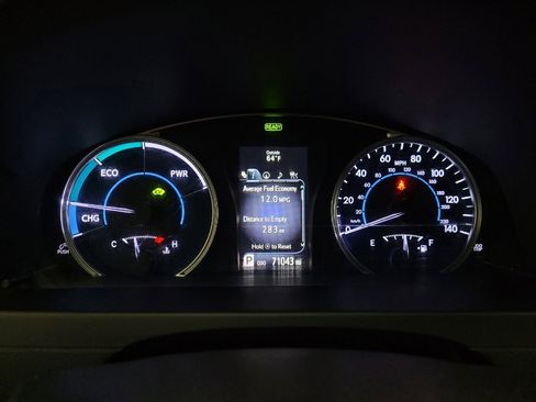 Used 2017 Toyota Camry XLE image 23