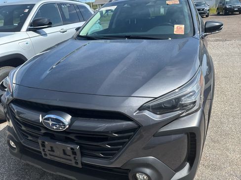 Used 2023 Subaru Outback Premium AWD/4WD image 2