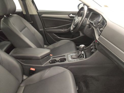 Used 2019 Volkswagen Jetta SE FWD image 21
