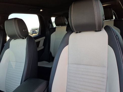 Used 2023 Land Rover Discovery Sport SE R-Dynamic image 20