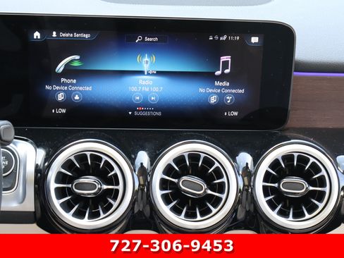 Used 2023 Mercedes-Benz GLB 250 4MATIC w/ Premium Package image 3