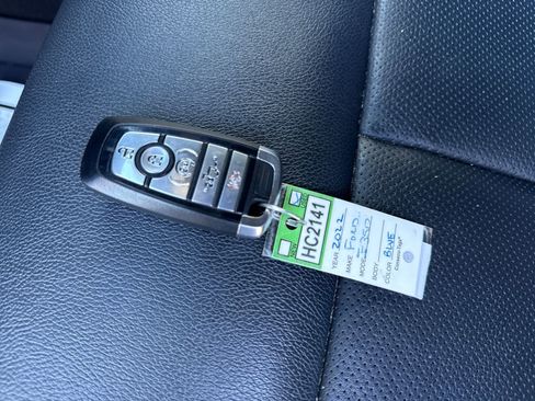 Used 2022 Ford F350 Lariat w/ Tremor Off-Road Package image 29