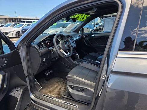 Used 2022 Volkswagen Tiguan SEL R-Line AWD/4WD image 9