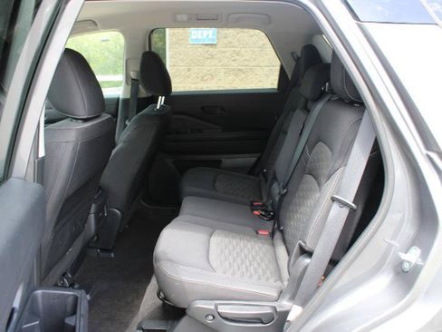 Used 2023 Nissan Pathfinder SV FWD image 13
