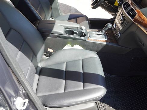 Used 2013 Mercedes-Benz C 300 4MATIC Sedan image 17