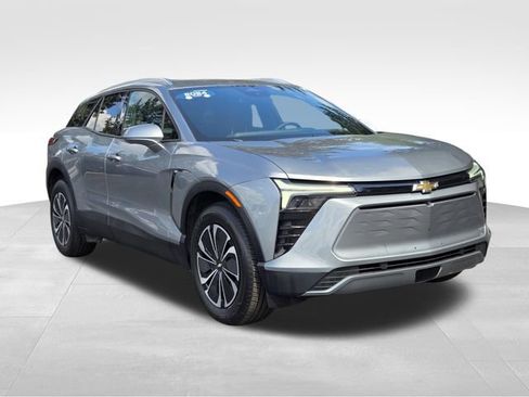 Used 2024 Chevrolet Blazer EV LT AWD/4WD image 8