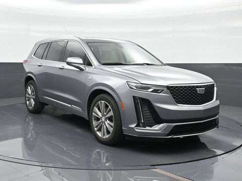 Certified 2024 Cadillac XT6 Premium Luxury FWD image 4