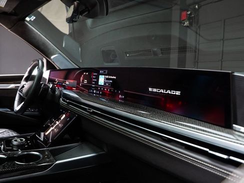 Used 2025 Cadillac Escalade V AWD/4WD image 35