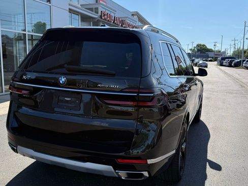 Used 2024 BMW X7 xDrive40i w/ Premium Package AWD/4WD image 7