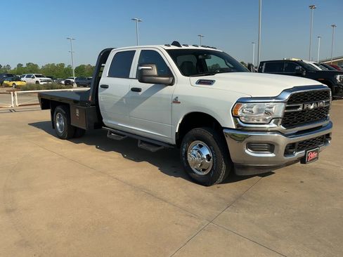 New 2024 RAM 3500 Tradesman w/ Chrome Appearance Group image 2