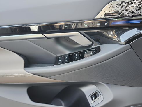 New 2026 BMW 530i RWD image 17