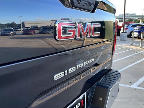 Used 2026 GMC Sierra 1500 SLT RWD image 31