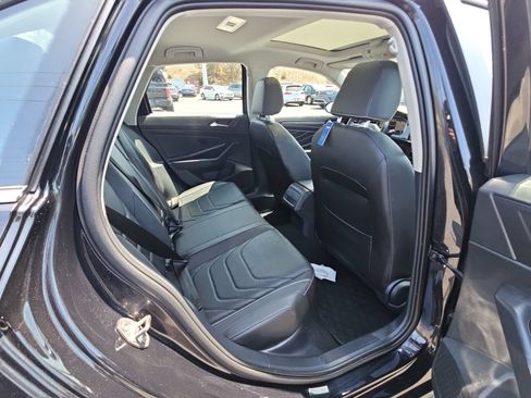Used 2023 Volkswagen Jetta SEL FWD image 14