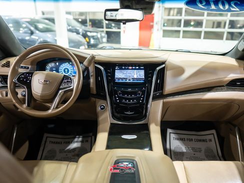 Used 2019 Cadillac Escalade ESV Platinum image 14
