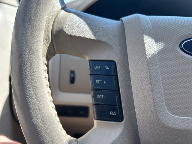 Used 2011 Ford Escape Limited w/ 302A Rapid Spec Order Code FWD image 15
