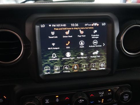 Used 2023 Jeep Wrangler Unlimited Sahara w/ Cold Weather Group AWD/4WD image 33