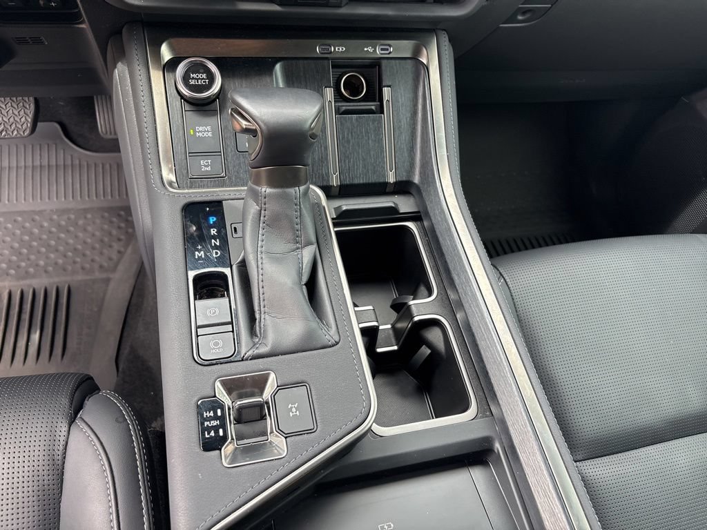 Certified 2024 Lexus GX 550 w/ Accessory Package (Z1) AWD/4WD image 18
