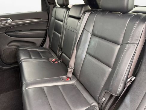Used 2019 Jeep Grand Cherokee Limited w/ Trailer Tow Group IV AWD/4WD image 15