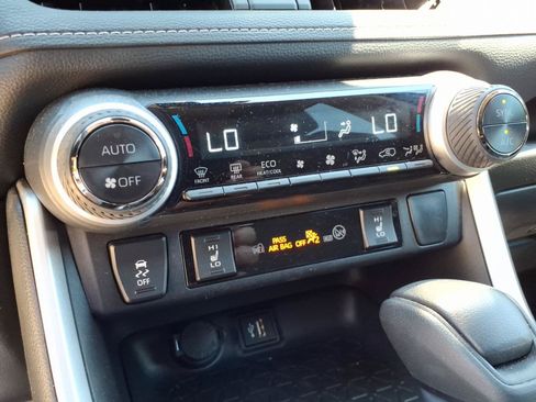 Certified 2024 Toyota RAV4 XLE w/ Convenience Package AWD/4WD image 19