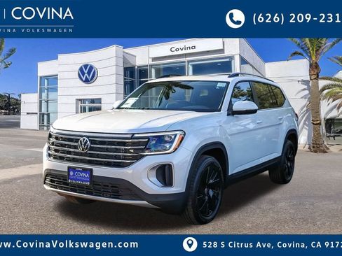 New 2026 Volkswagen Atlas SE FWD image 3
