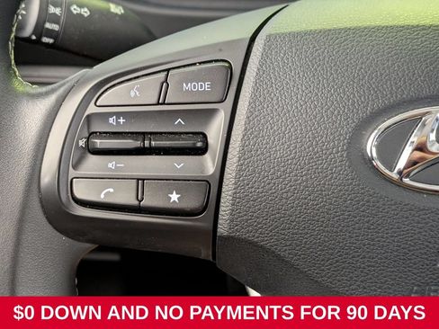 Used 2025 Hyundai Venue SEL FWD image 20
