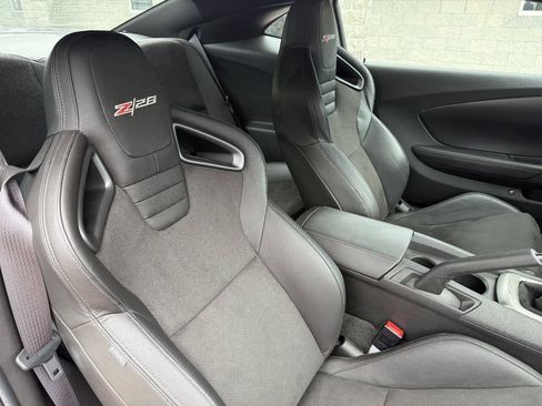 Used 2014 Chevrolet Camaro Z/28 RWD image 21