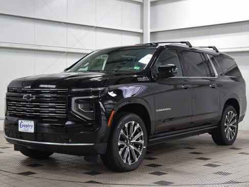 New 2026 Chevrolet Suburban High Country AWD/4WD image 3
